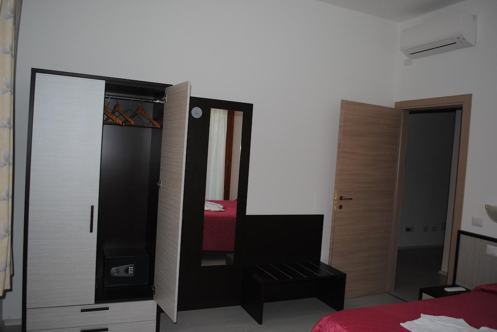 Bed and Breakfast Tellus Saturnia Habitación foto